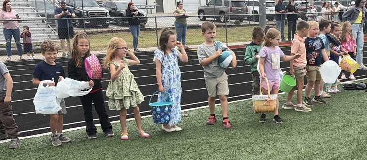 Grigg class hunting eggs