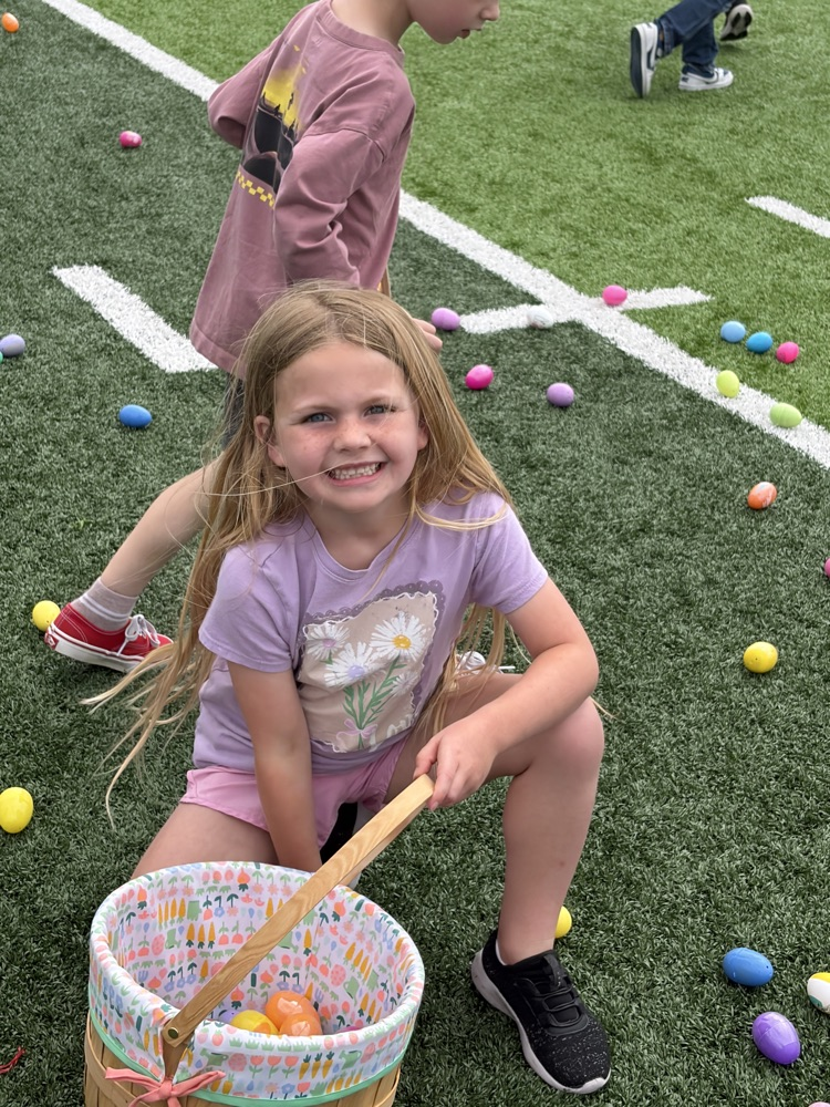 Grigg class hunting eggs