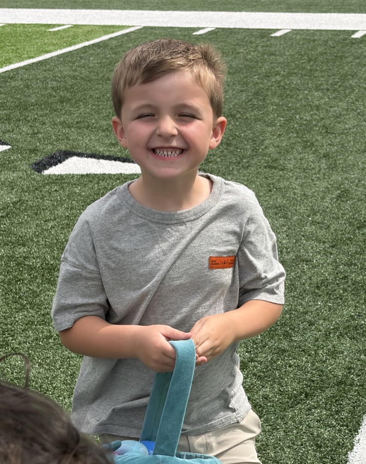 Grigg class hunting eggs