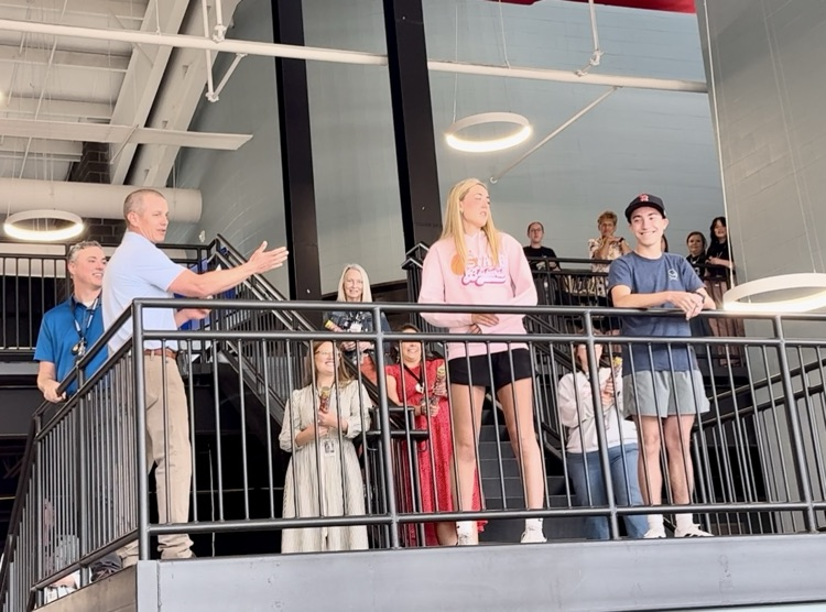 announcing salutatorian and valedictorian 