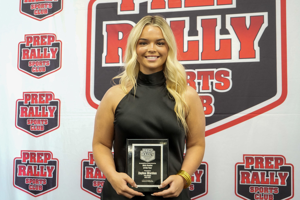 student wins  award for bowler of the year 