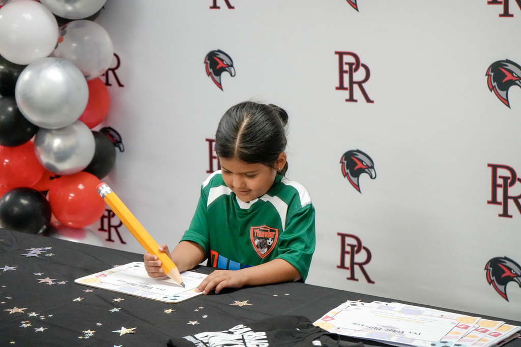 kinder signing day 