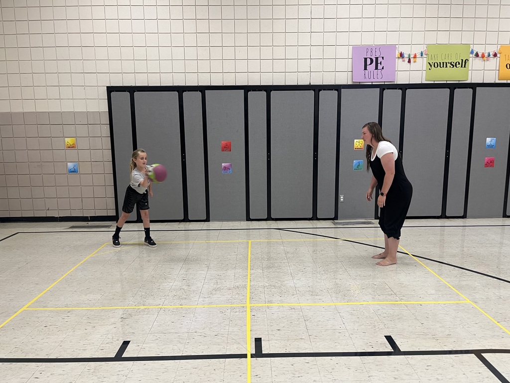 Congratulations to our 4-Square Tournament Champions - Bexley, Nixon & Evie!  And a special thanks to the PBES staff who joined in the fun! 