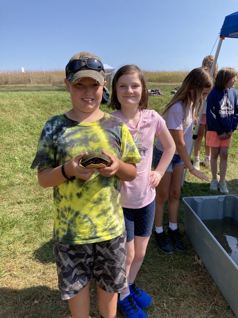 Pecatonica 6th graders spent the day out on the prairie learning about land conservation! Students explored climate change models, pollinators and seed dispersal, and soil management. They also measured fish and even got to feel the pelts of Wisconsin mammals.
