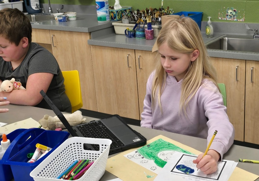 Our 3rd Grade artists have officially become zoologists. 🐾🎨 Each student was offered a position at the Pec School Zoo, where they selected an animal to research and design an appealing habitat for. Using what they learned in their science habitat unit, students answered questions about their animal’s species, country of origin, and care needs. They then applied that research to create a detailed habitat enclosure and wrote an information plate describing their animal.