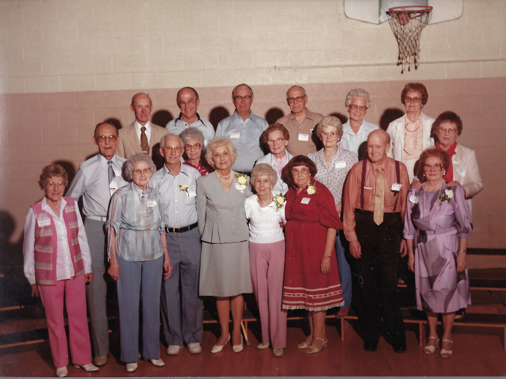 Class of 1921-1929 attendees