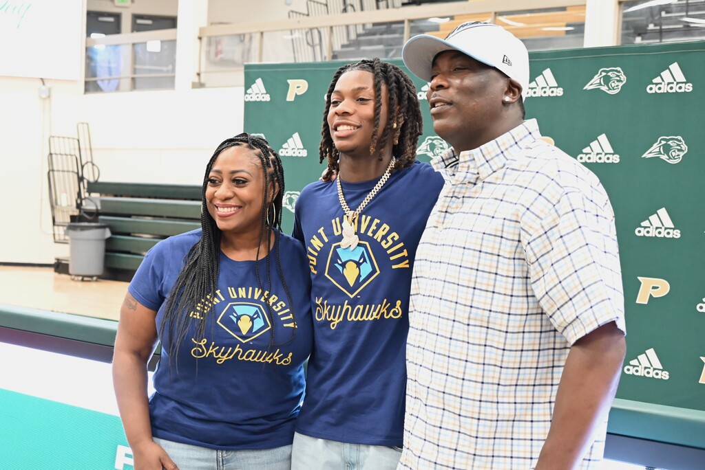 Photos from SIgning Day