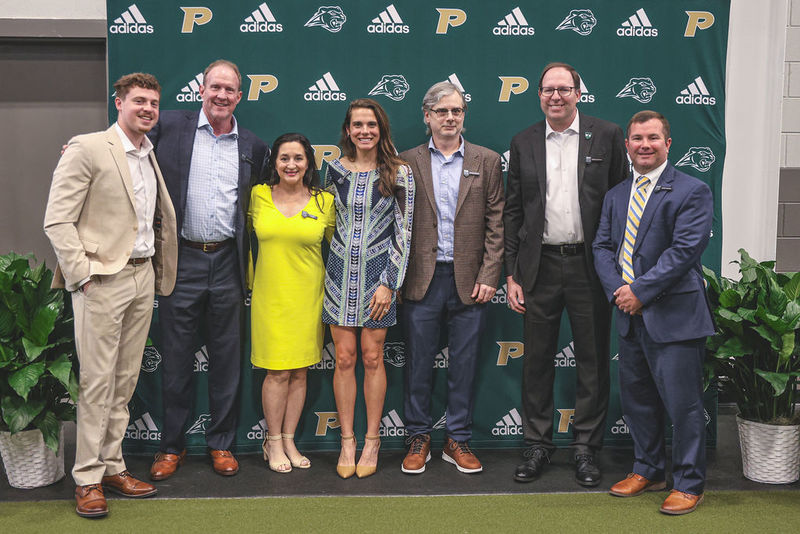 Group photo of Hall of Fame honorees