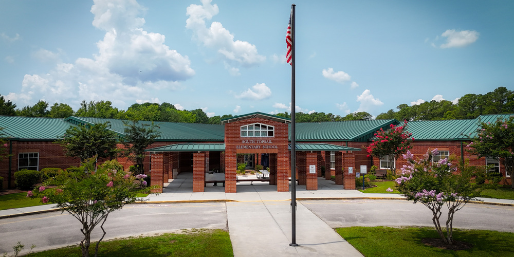 south topsail elementary exerior