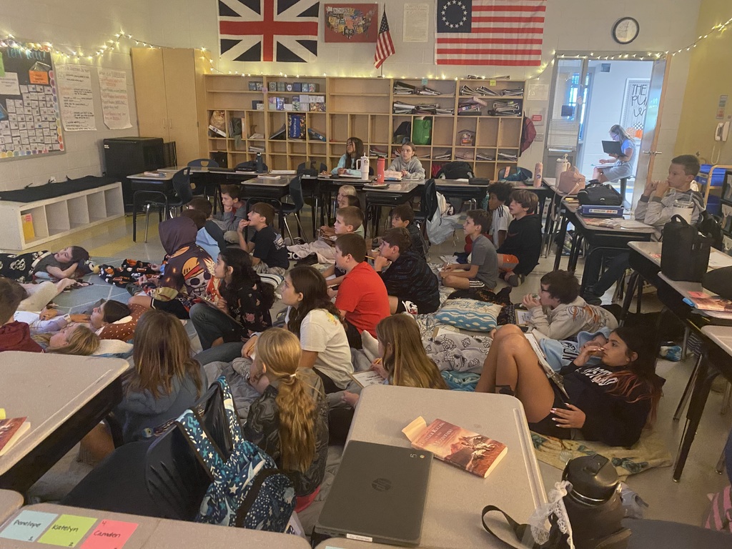 5th graders watching a movie