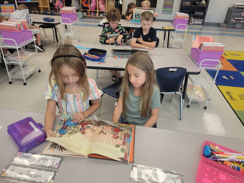 1st graders buddy reading