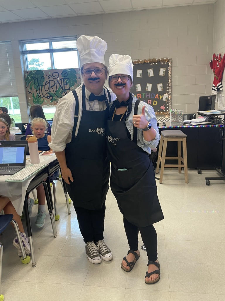 5th grade teachers dressed up as chefs 