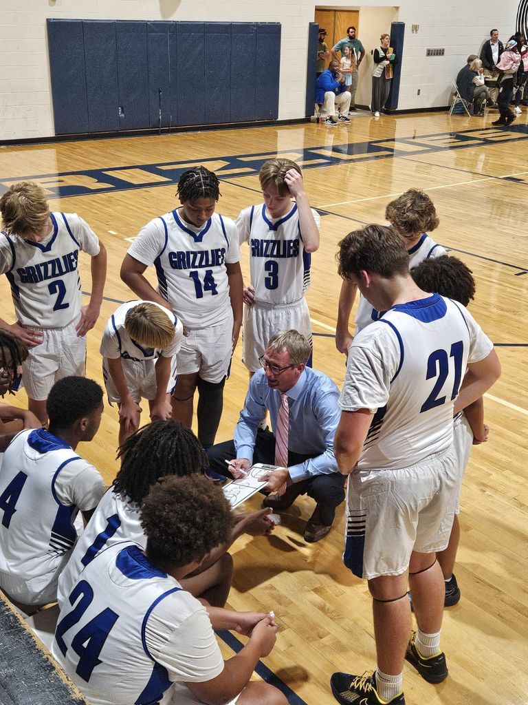 Pictures for the basketball game.