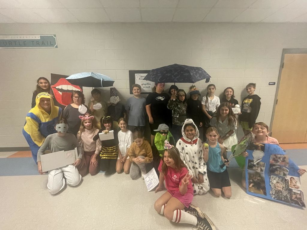 5th grade students dressed up as idioms