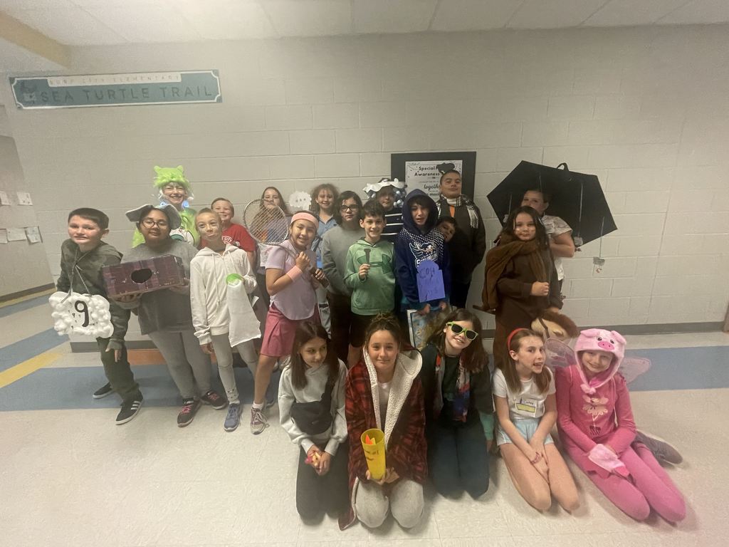 5th grade students dressed up as idioms