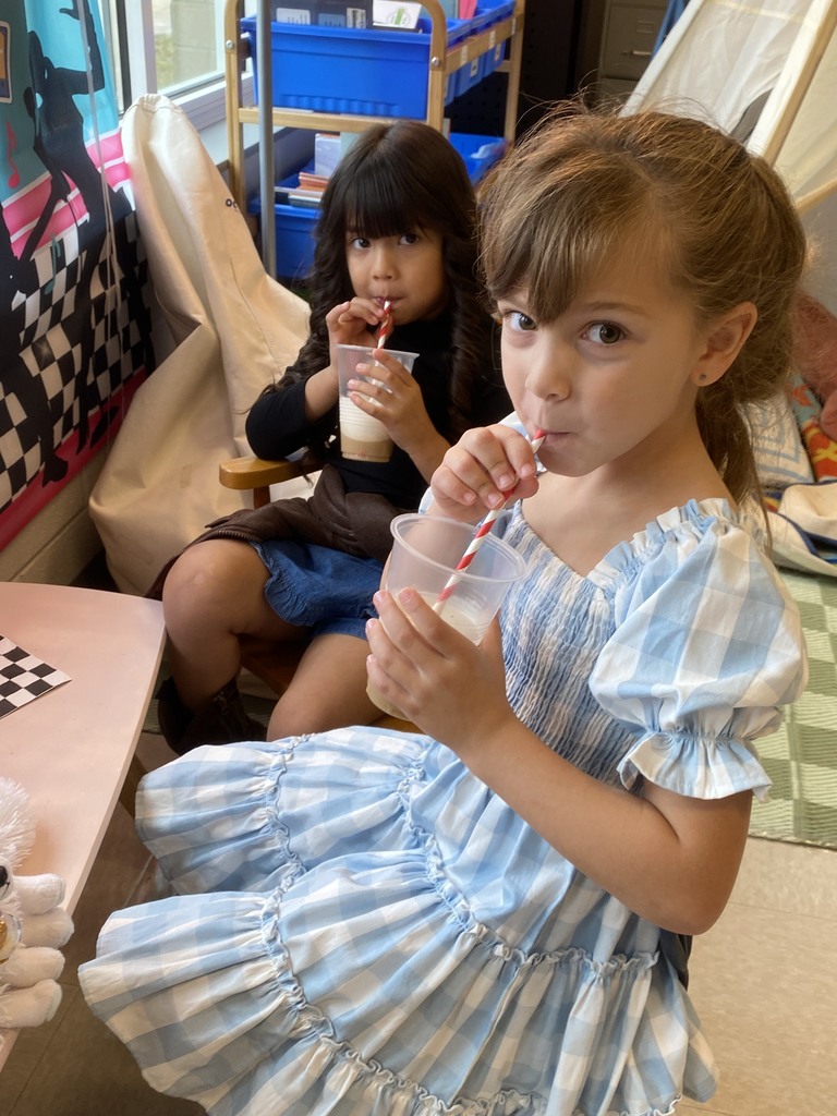 students dressed up like the 1950's