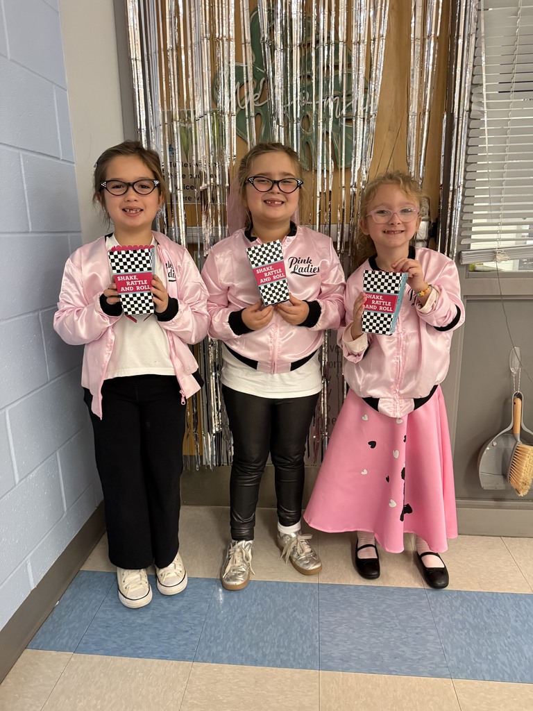 students dressed up like the 1950's