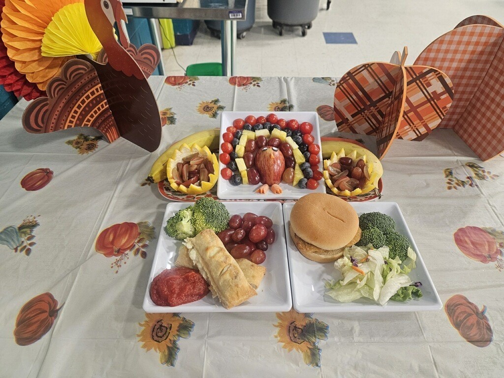 Mozz Sticks & Chicken Sandwich