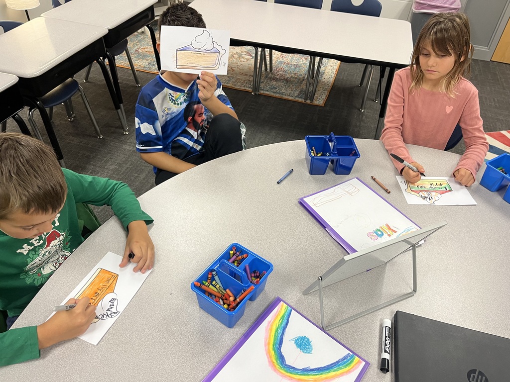 students working on a gratitude writing/art project