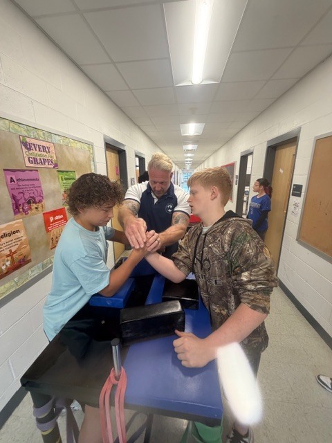 GRIZZLY GRIPPERS GET A PRO VISIT!