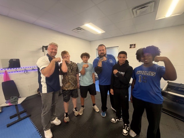 GRIZZLY GRIPPERS GET A PRO VISIT!