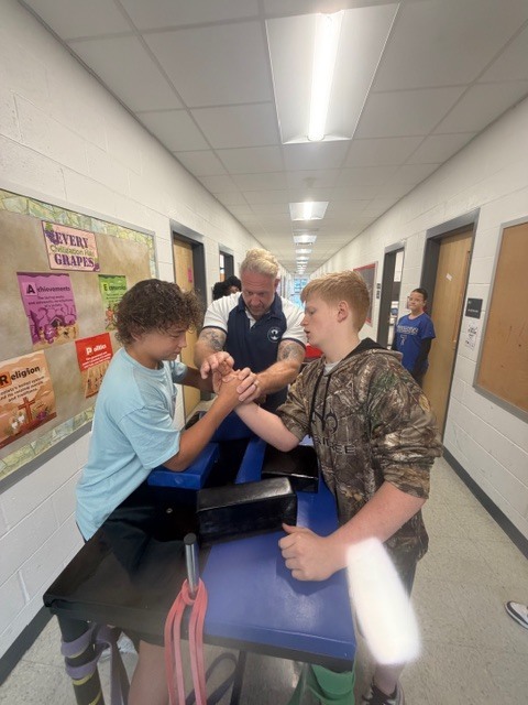 GRIZZLY GRIPPERS GET A PRO VISIT!