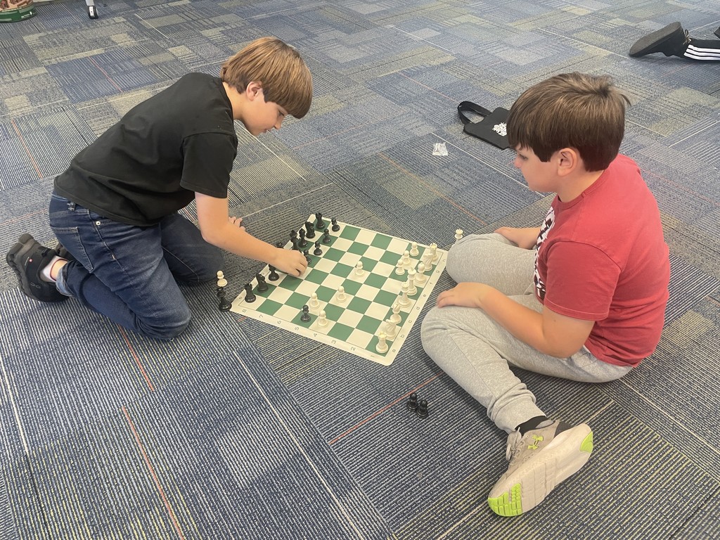 4th graders playing chess