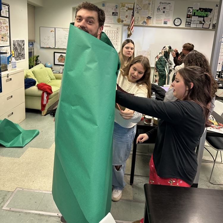 PECHS deck the houses 