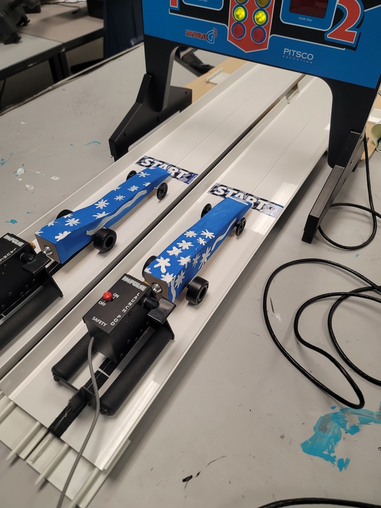 🏎️ 8th graders put the pedal to the metal with CO2-powered dragsters