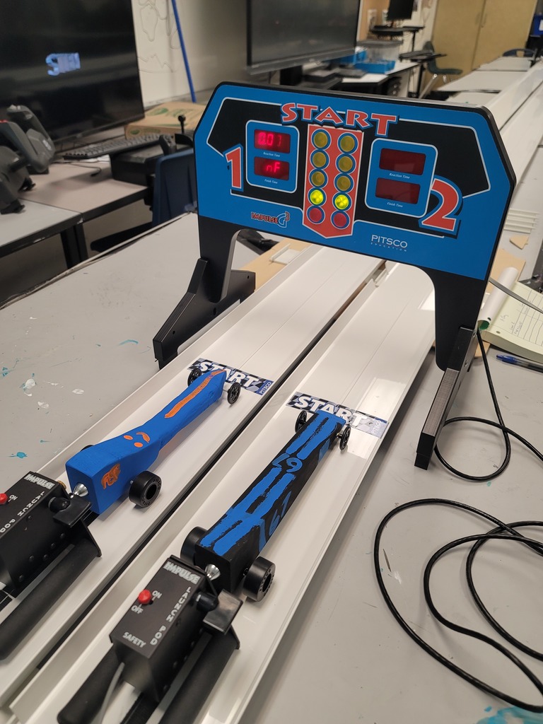 🏎️ 8th graders put the pedal to the metal with CO2-powered dragsters