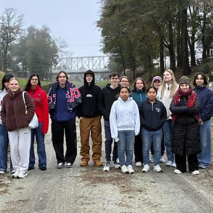 PECHS students  and parents cheer on runners at the Novant Marathon race in Wilmington! Thanks so much to our volunteers!#PECHSNHS