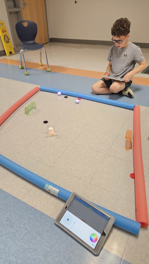 students working on activites at STEAM night