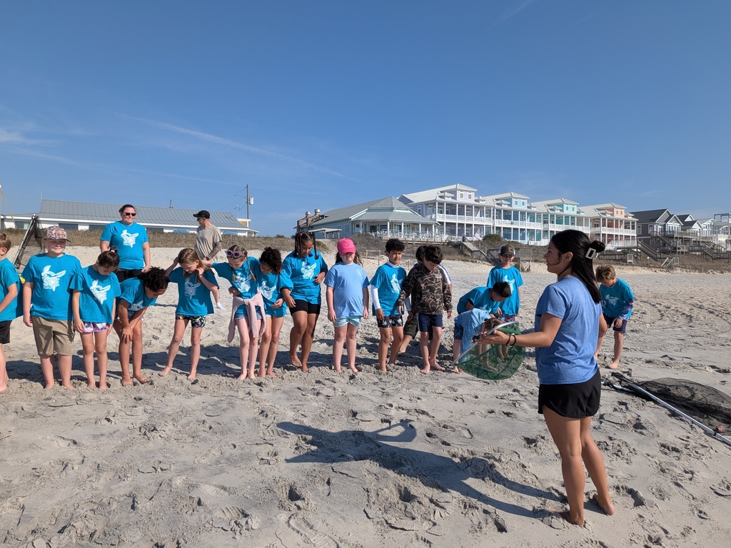 2nd graders on a field trip to the beach with EMA