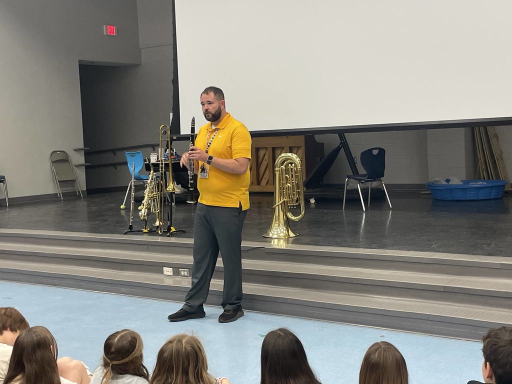 5th grad learning about band form Mr. Judy