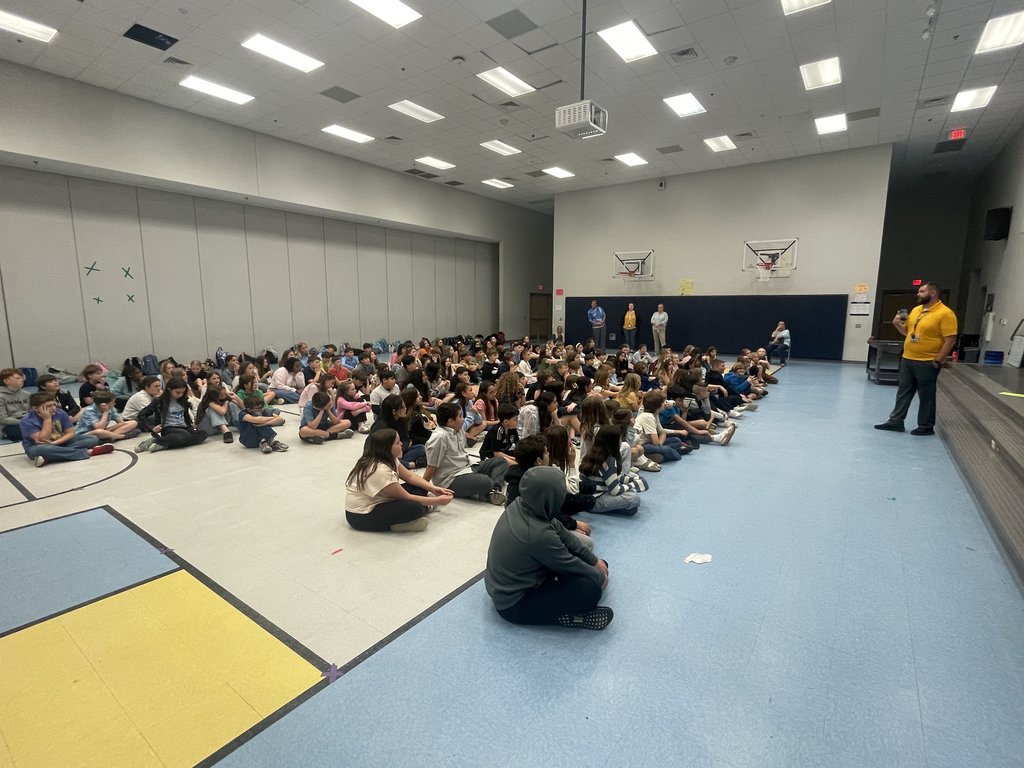 5th grad learning about band form Mr. Judy