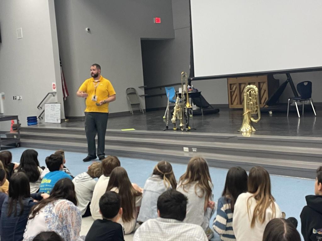 5th grad learning about band form Mr. Judy