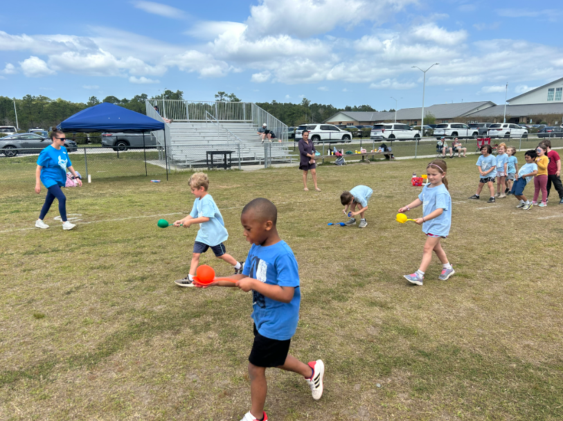 students at field day