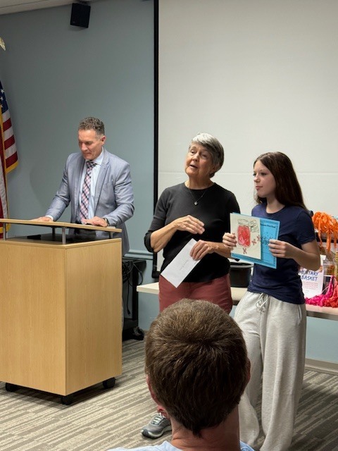  We are SO proud to announce that Arianna Evans took FIRST PLACE in the Spring Fest T-Shirt Design Contest last night!