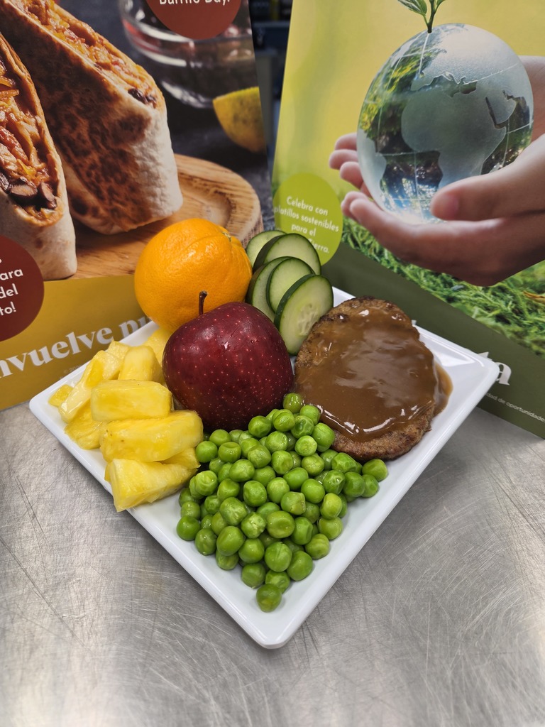 Salisbury Steak with fruit and vegetables