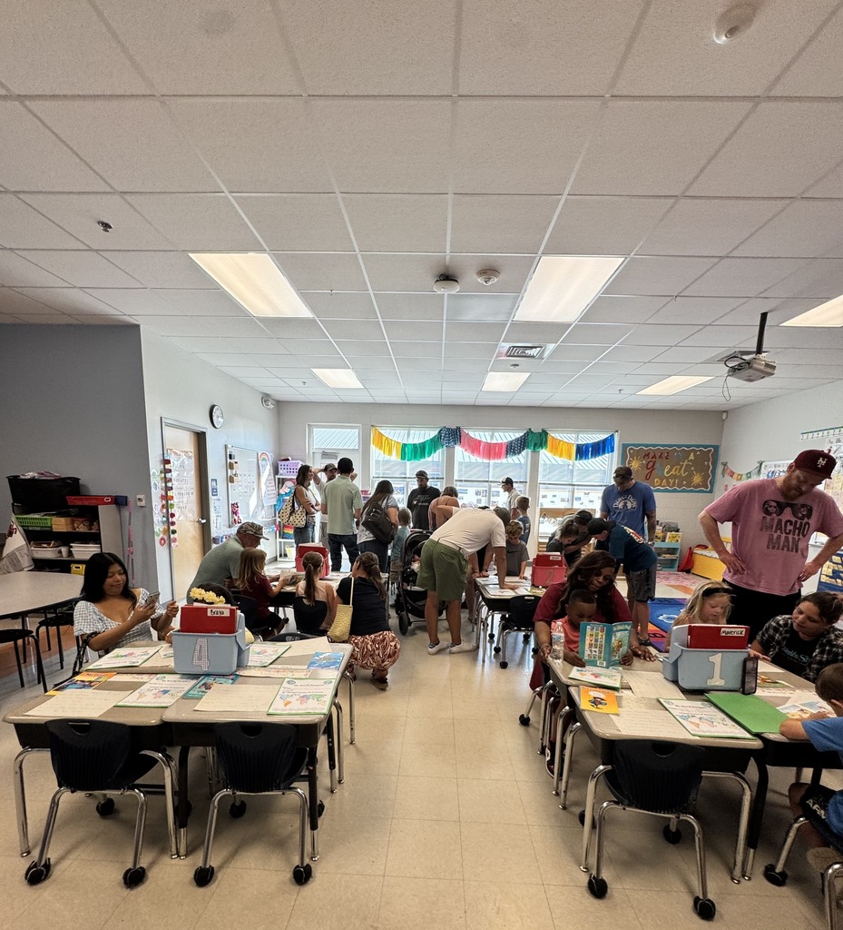 students at showcase night