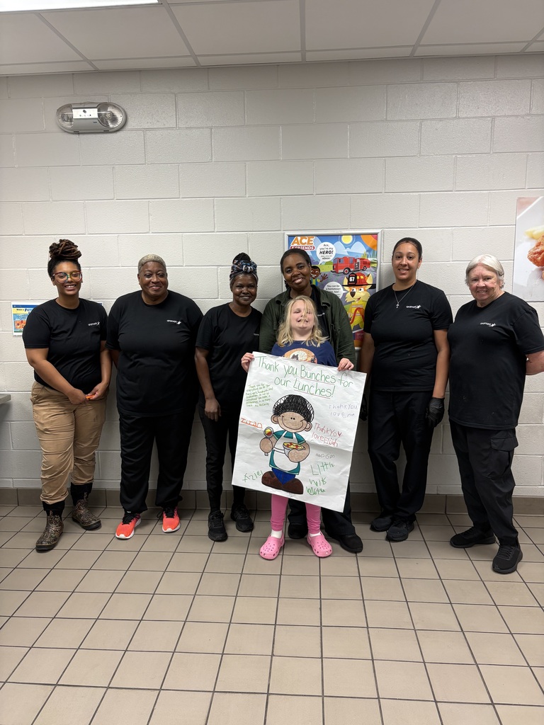 students showing appreciation to the cafeteria staff