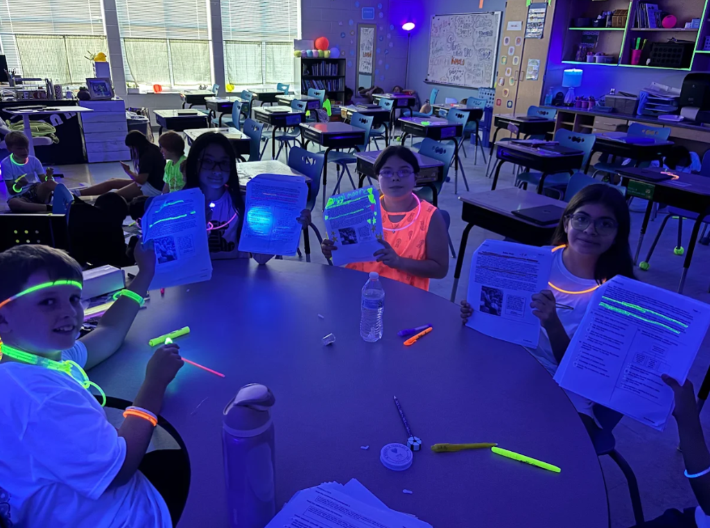 4th graders having glow day