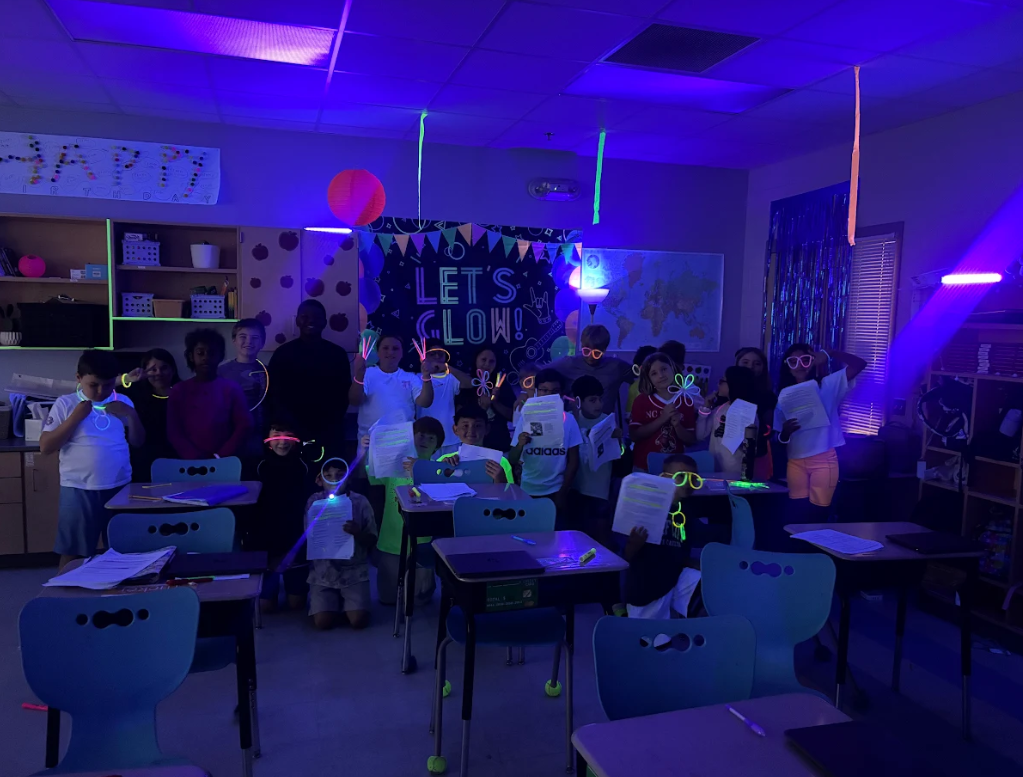 4th graders having glow day