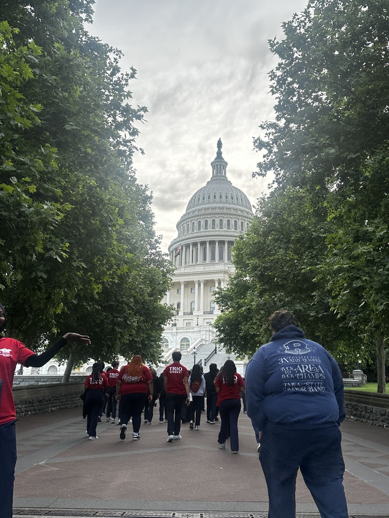Upward Bound students visiting Washington DC