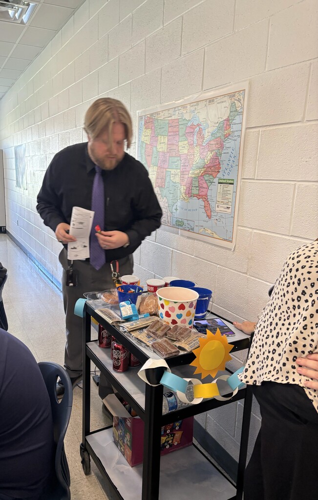 Our amazing Sunshine Committee rolled through the halls delivering snacks and smiles to our incredible faculty — a small way of saying THANK YOU for the countless hours, endless patience, and everyday dedication our teachers pour into our Grizzlies.