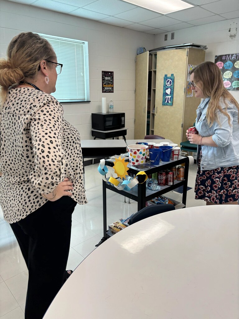 Our amazing Sunshine Committee rolled through the halls delivering snacks and smiles to our incredible faculty — a small way of saying THANK YOU for the countless hours, endless patience, and everyday dedication our teachers pour into our Grizzlies