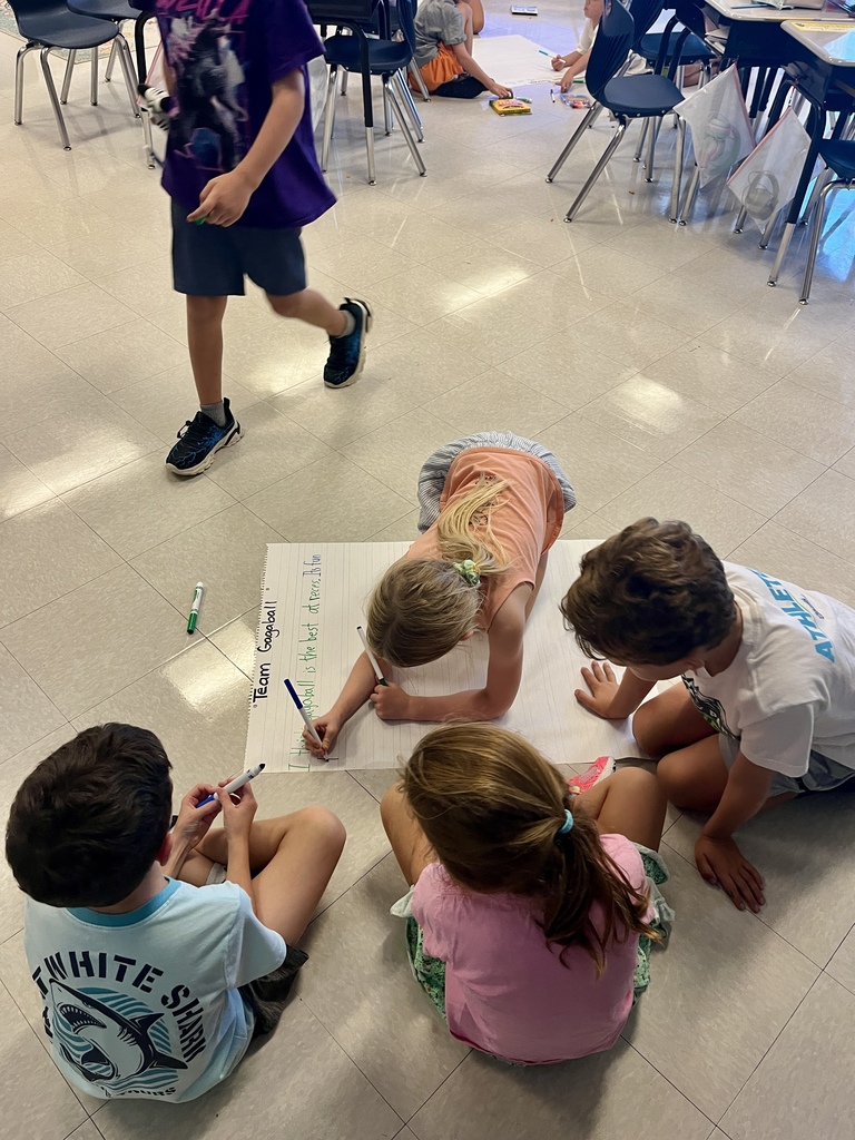 2nd graders collaboratively writing