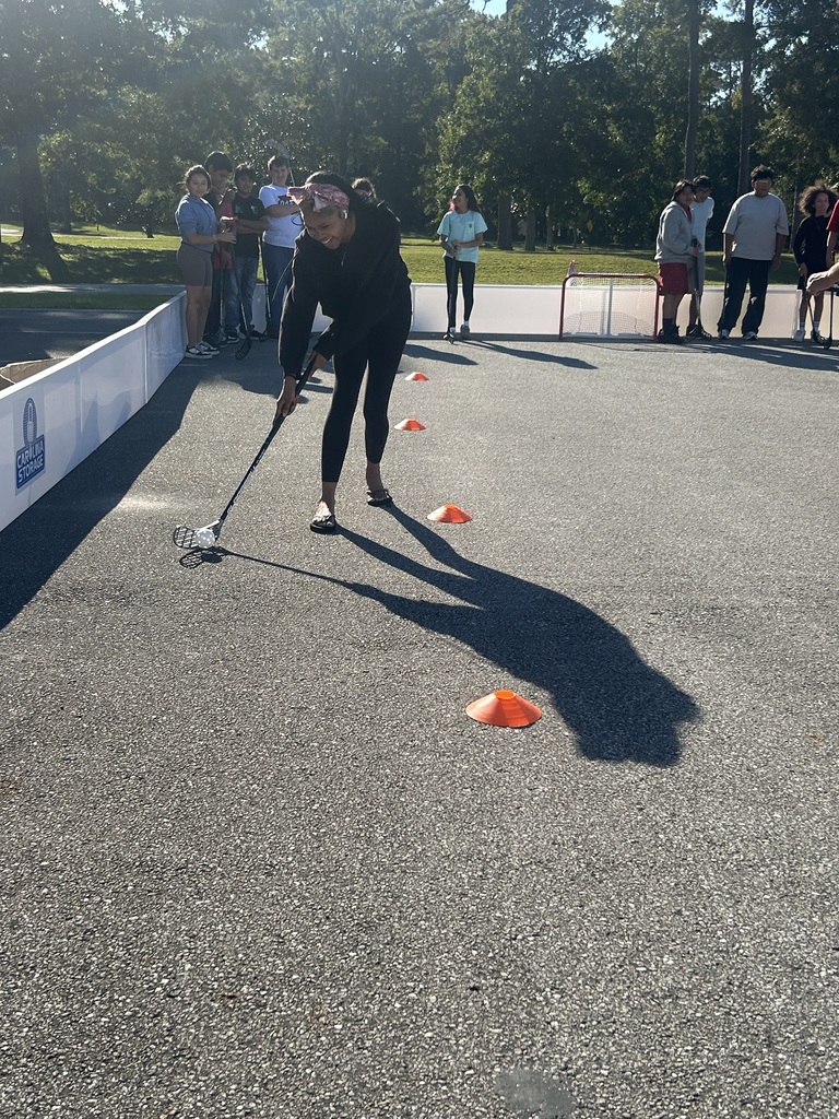 CFM After School enjoyed a visit from the UNCW men's hockey team head coach and the Wilmington Arena Project! Students learned about ball hockey, practiced their skills, and put them to the test.