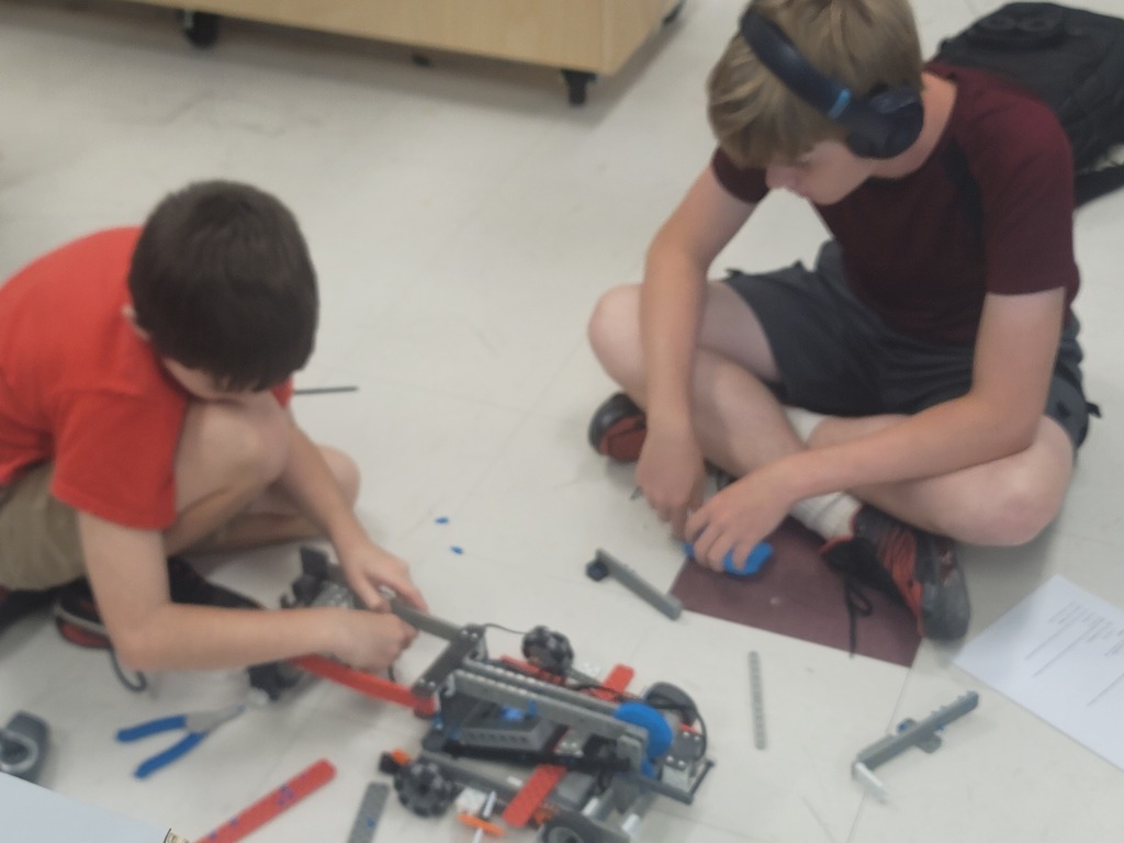 CFMS's VEX Robotics teams are well on their way to completing the base herobot for this year's competition! Once it's done, the team can start brainstorming how to improve the Basenotes and develop a winning strategy for competition day.