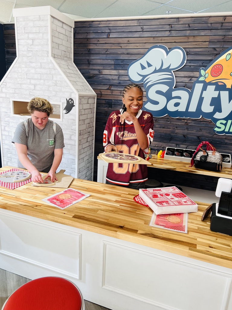pretending to make pizzas!